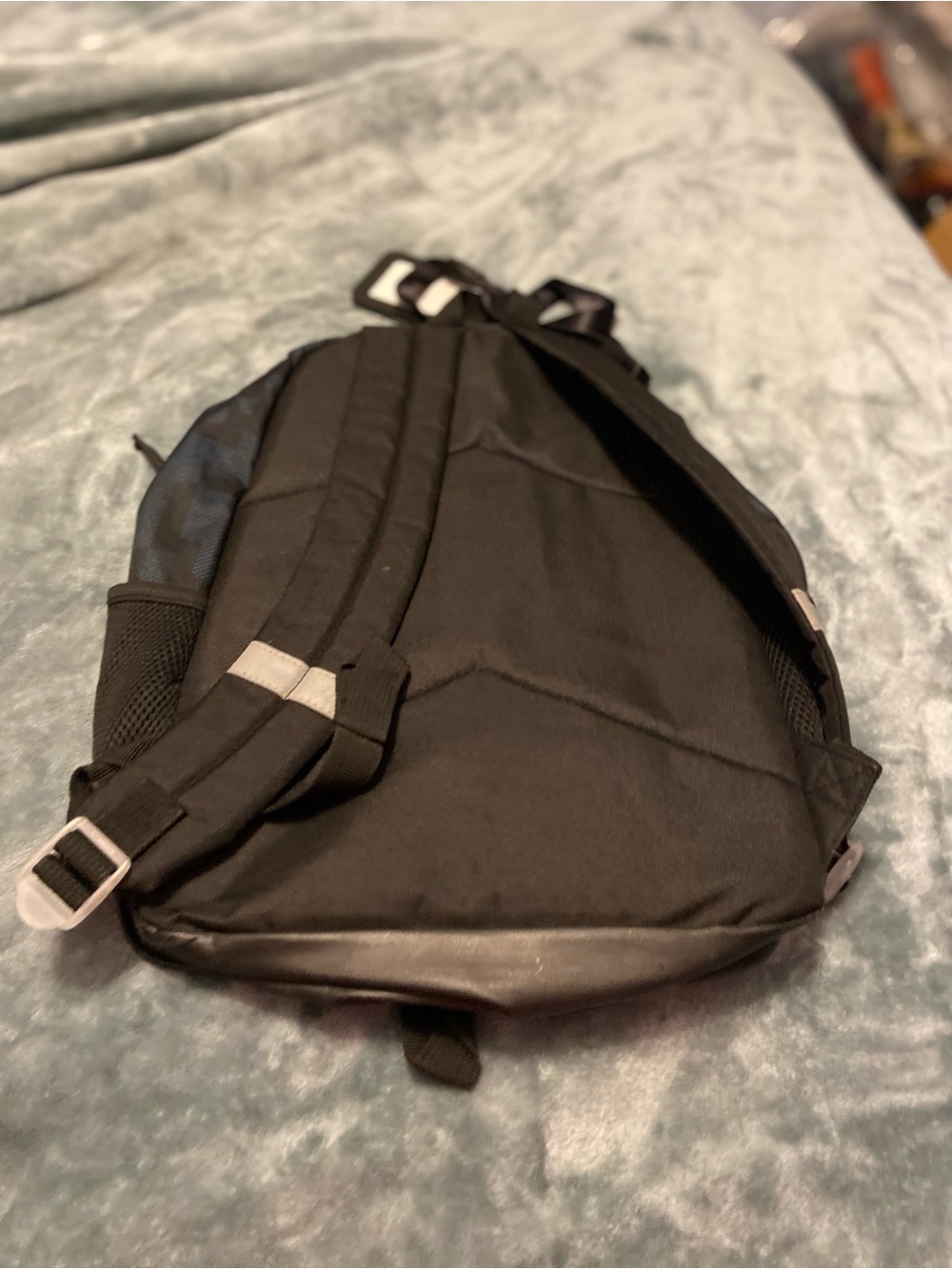 Minecraft Kids Black & Blue 'Boom' Creeper Backpack - Picture 2 of 4